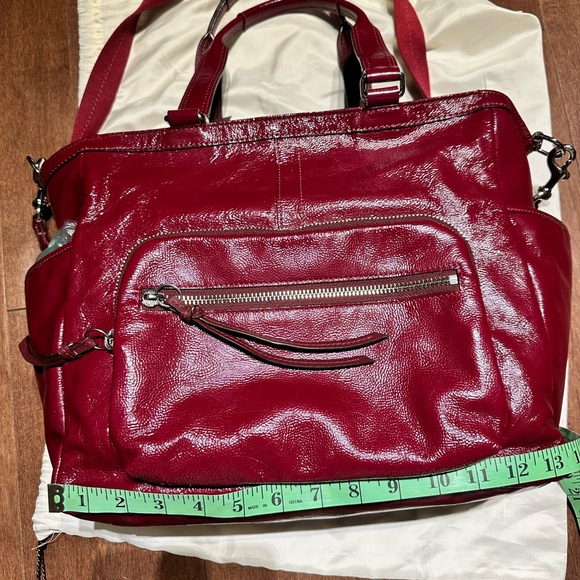 ⭐️#16002 Coach Oxblood Patent Leather Versatile Travel/Baby Tote with Change Pad - Picture 14 of 15